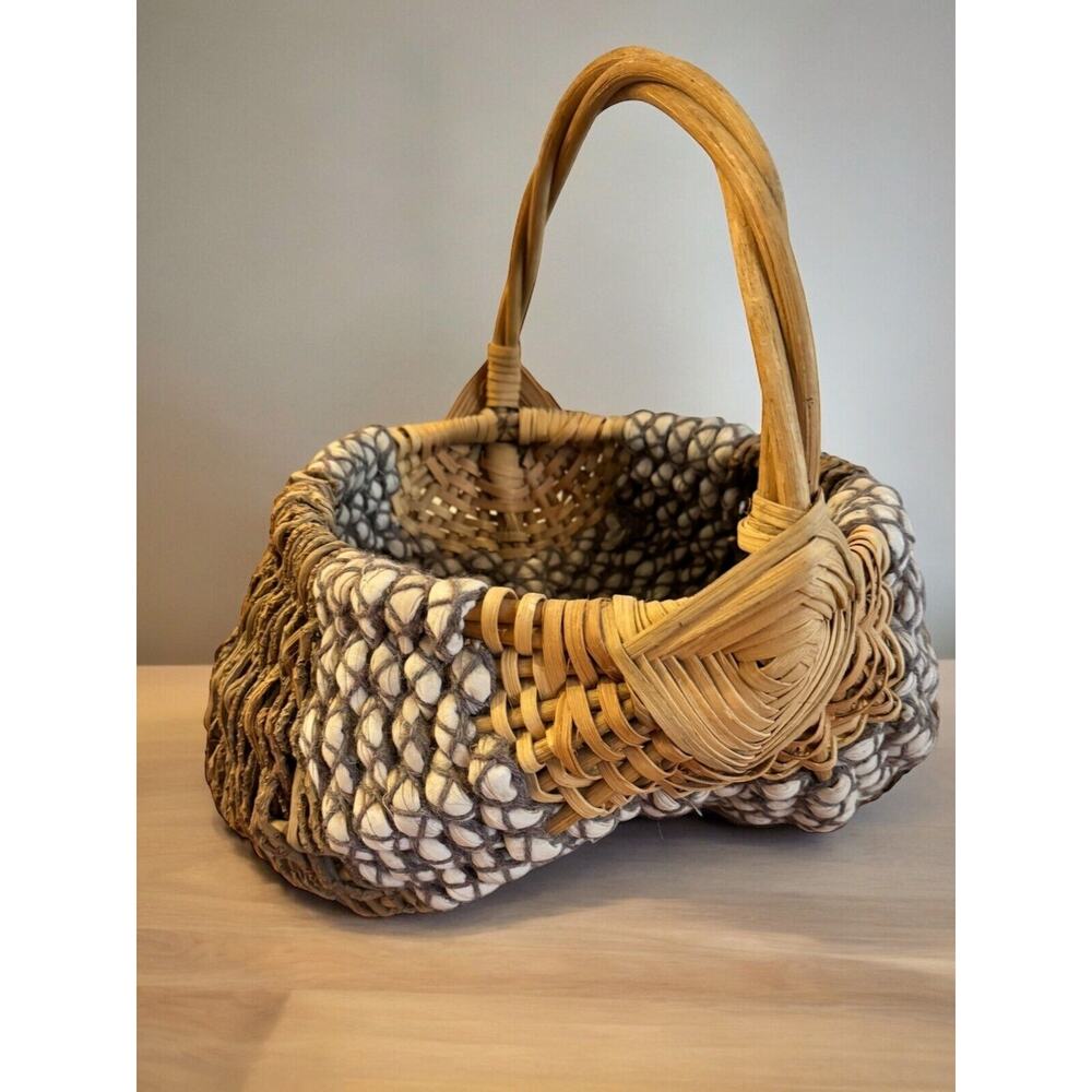 Large Primitive Vtg 18"w X 11" h Egg Buttocks Basket Hand Made Market Cottage